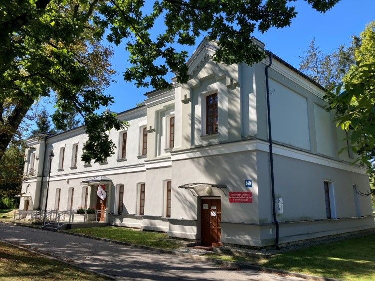 Budynek Centrum Rozwoju Edukacji Województwa Łódzkiego w Skierniewicach